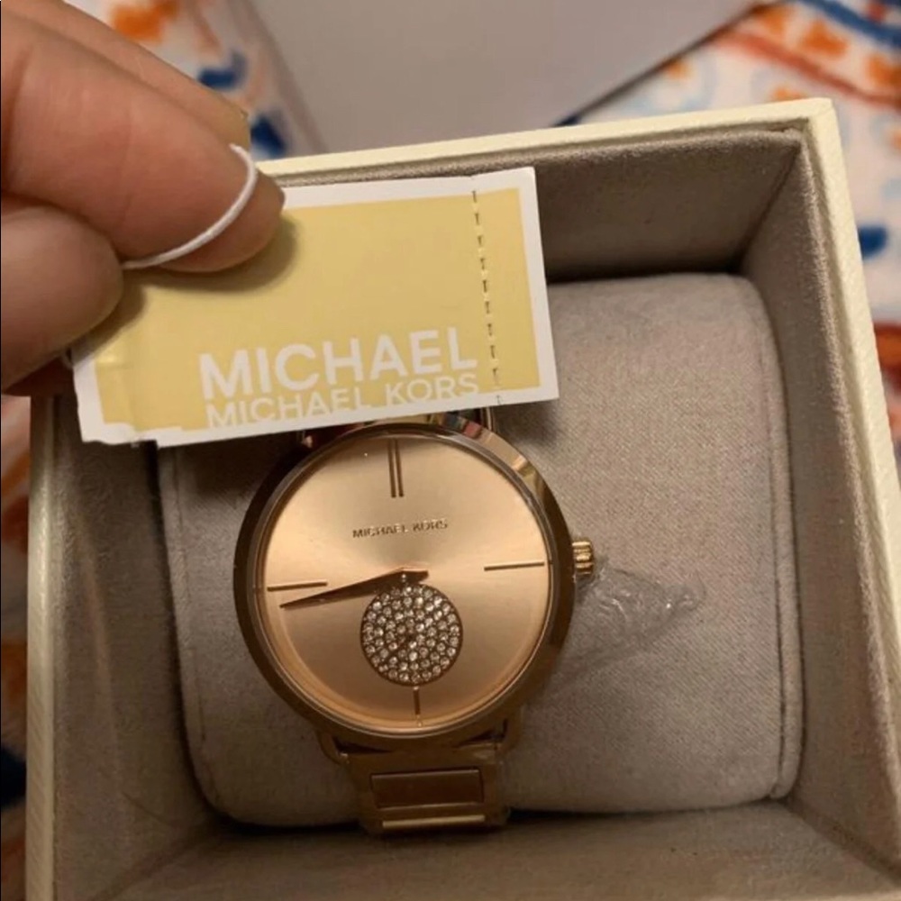 Mk watch